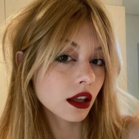 gbrllareis nude star picture