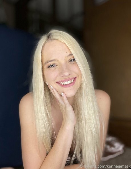 kennajamesx sexy pornstar pic