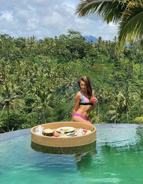 yanaviolet top pornstar photo