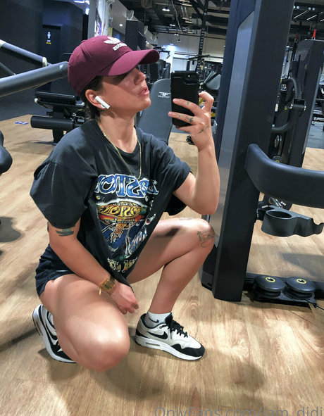 iam didi nudes star photo