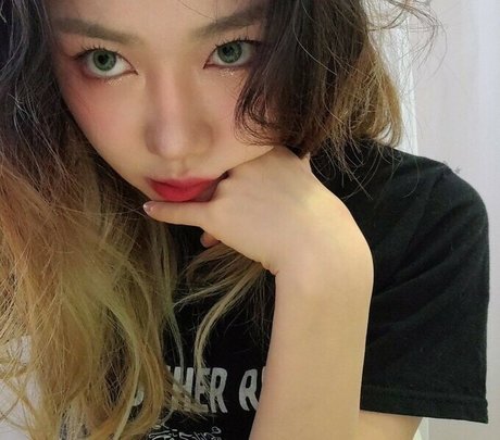 Bubbly live star erotic img