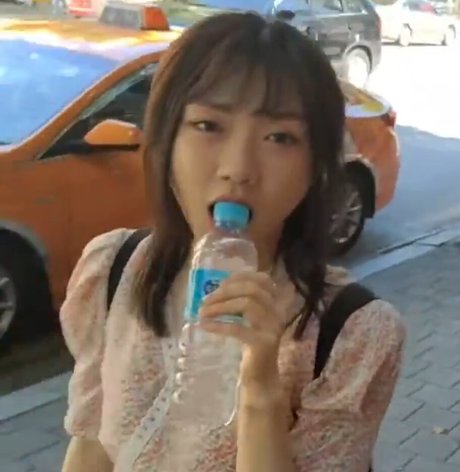 Bubbly live model best photo