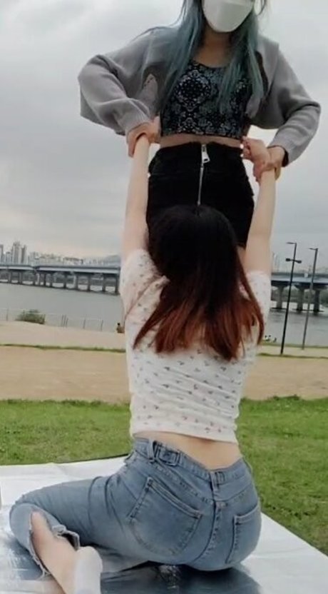 Bubbly live erotic model pictures