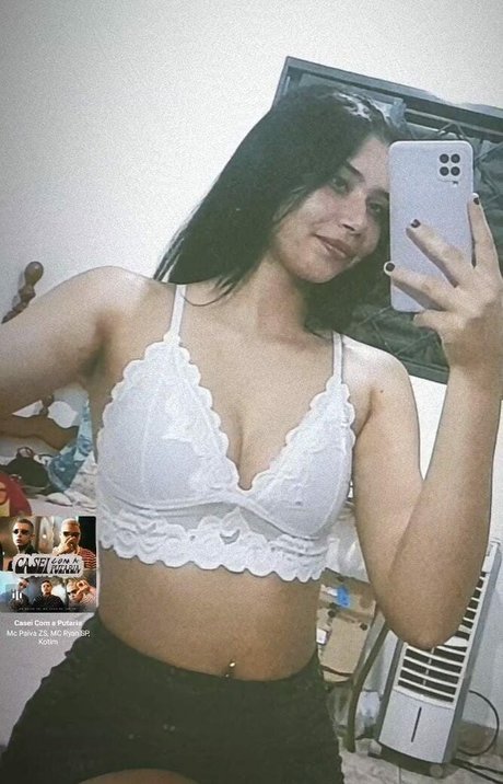 Kahsouzinhah pretty pornstar photos