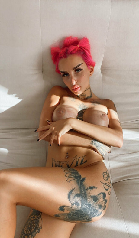 arielgratis erotic pornstar images