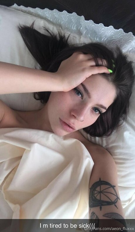 lorawolfy star naked pictures