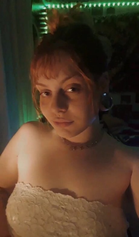 Luma Ferrari model pornographic archive