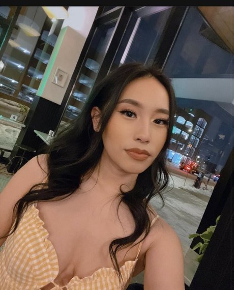 Ara Chun star pornographic gallery