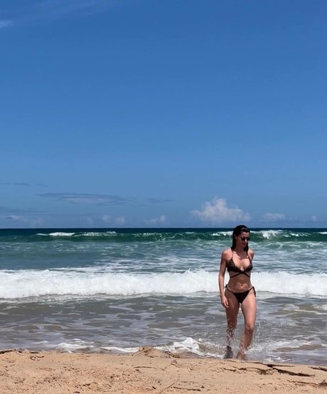 fingering squirt onlyfans art nude pics