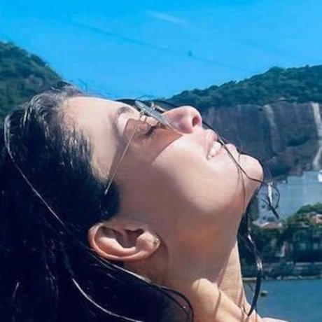 Alinne Moraes beautiful model img