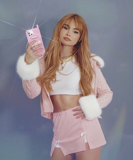 Talia Mar beautiful model image