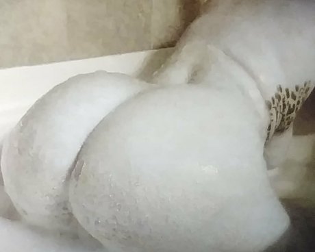 venus blue pretty model img