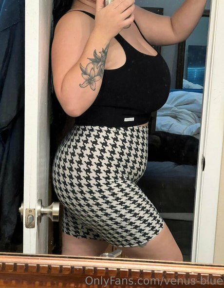 venus blue xxx model photo