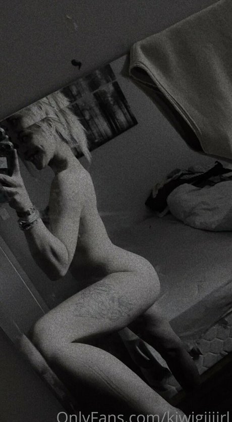 kiwigiiiirl nudes actress pictures