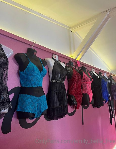 emily bella free star nudes pic