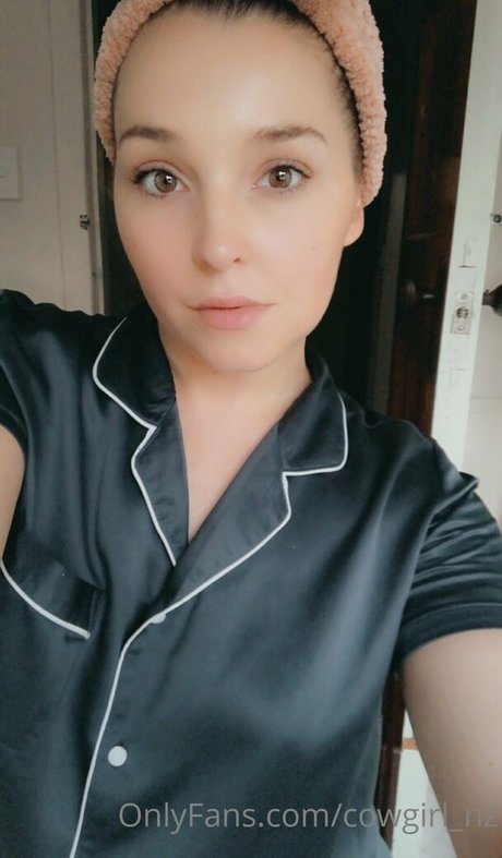 cowgirl nz xxx model picture