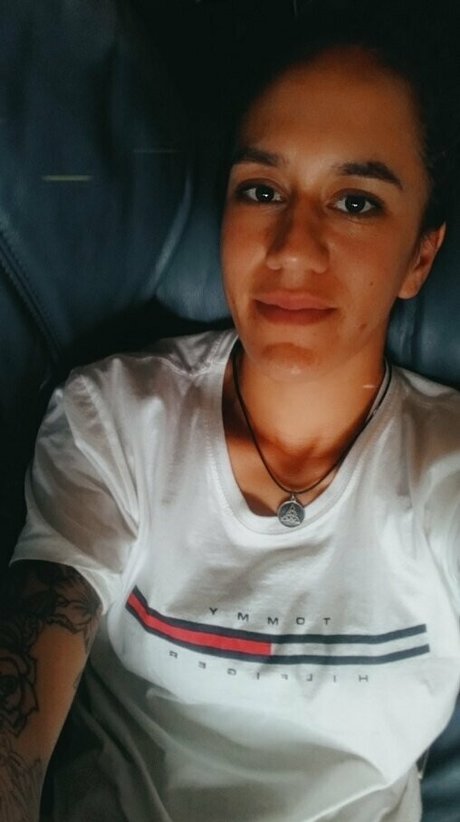 fhatarse pretty star galleries