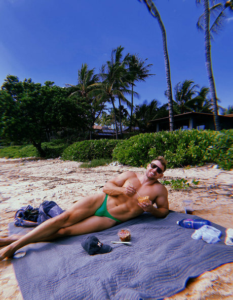 codydealfree star naked galleries