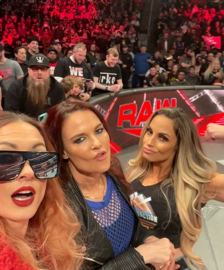 Amy Dumas nudes actress pic