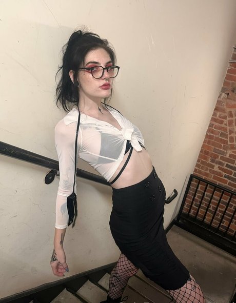 ghosti naked star img