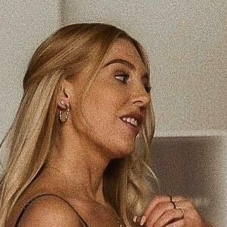 LauraJoelle model free images