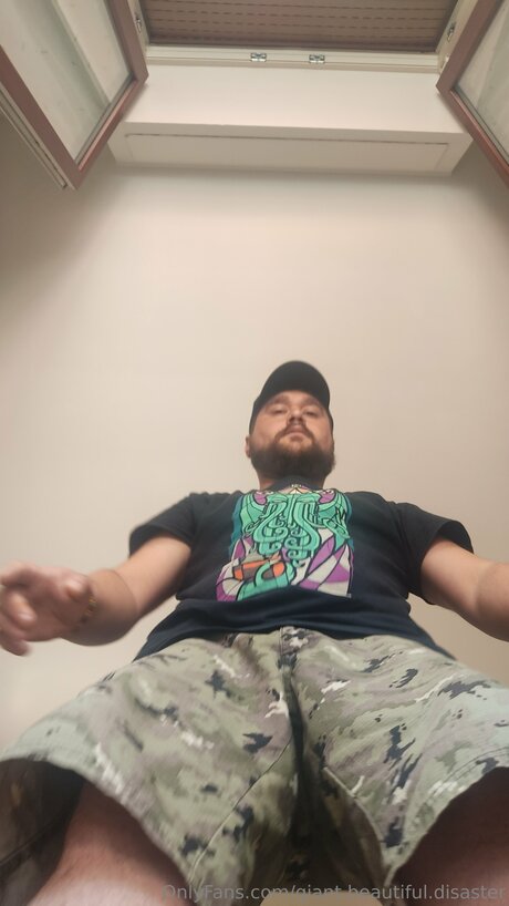 Giant Beautiful Disaster porn star photo