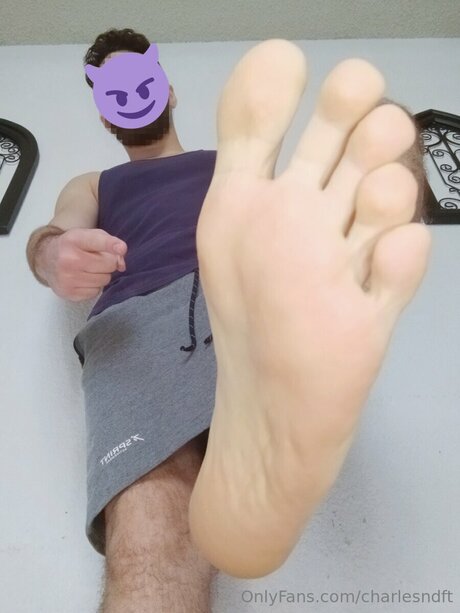 Charlesndft naked model photo