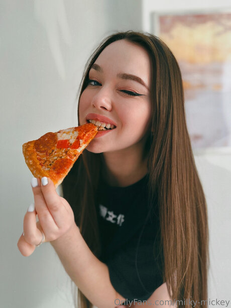 Milky Mickey model free pic