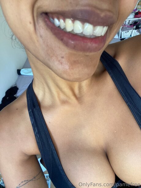 Pamefree model nude images