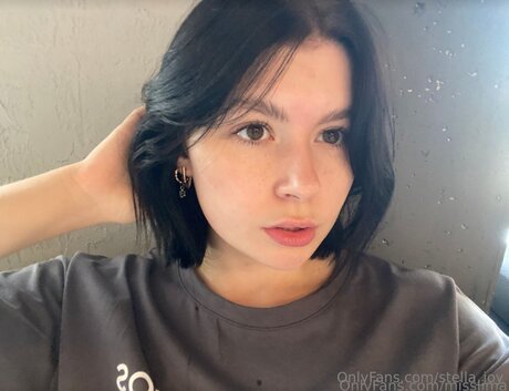 Stella Joy model naked photo