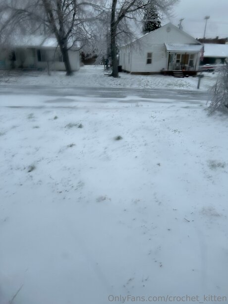 Crochet Kitten model xxx pic