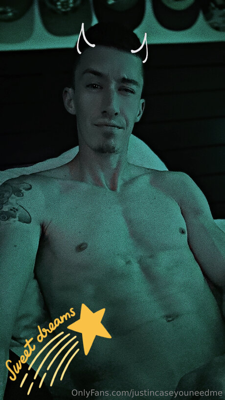 Justincaseyouneedme pornstar top image