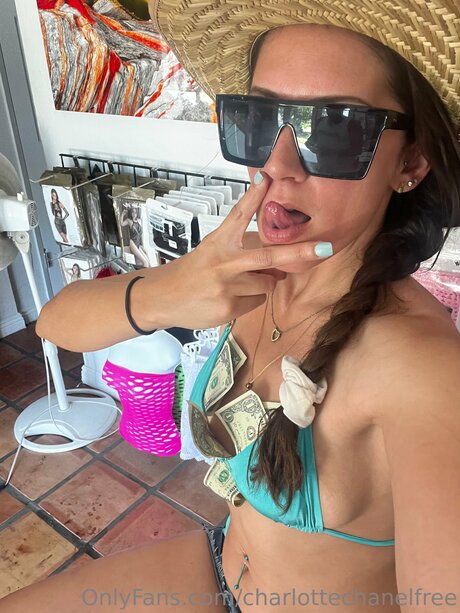 Charlottechanelfree model perfect gallery