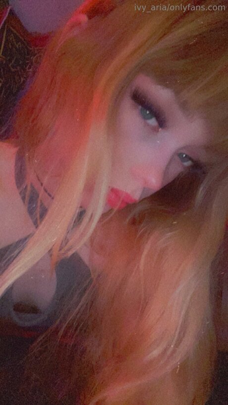 Ivy Aria beautiful model picture