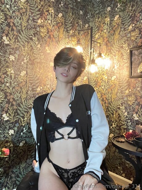 Nexxie 311 star beautiful photo