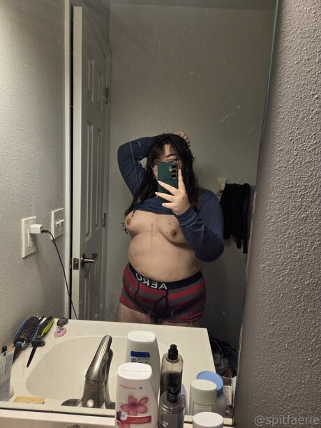 Spitfaerie model nudes image