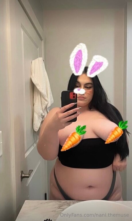 Nani Themuse sexy star img