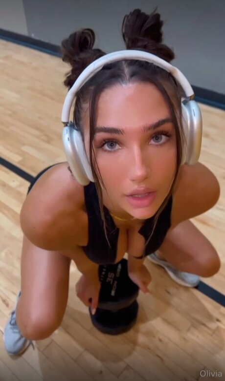 Oliviaj4 high quality pornstar galleries