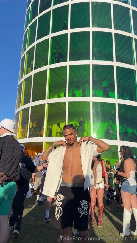 Itsmilesmetcalf star high quality pictures