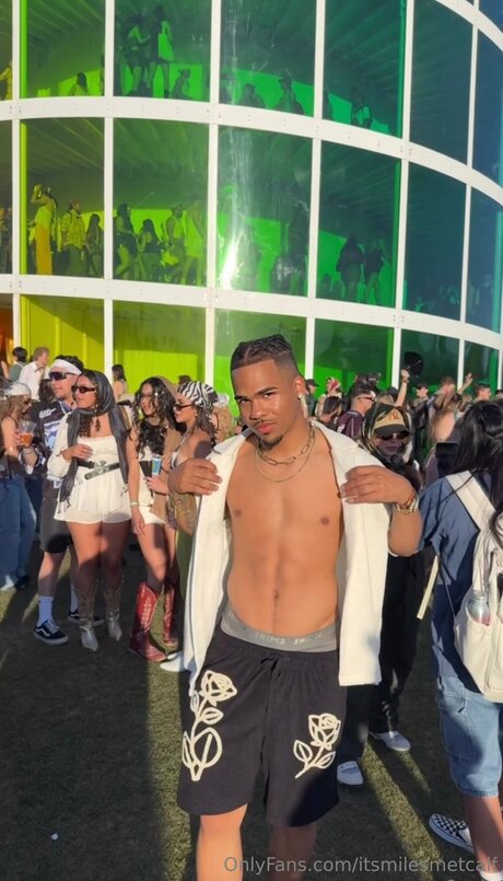 Itsmilesmetcalf pornstar naked photo