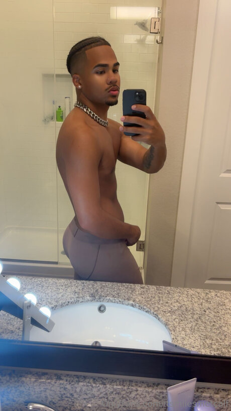 Itsmilesmetcalf hot actress archive