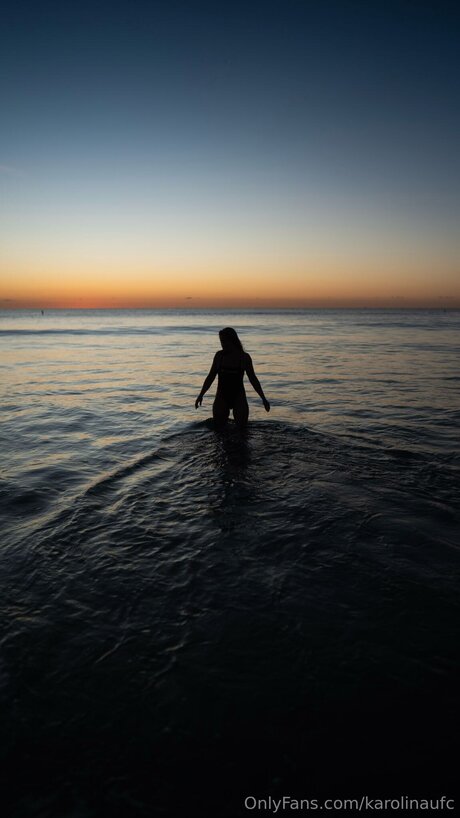 Karolinaufc sexy star archive