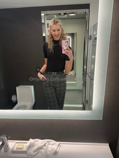 Nancymulkey naked pornstar img