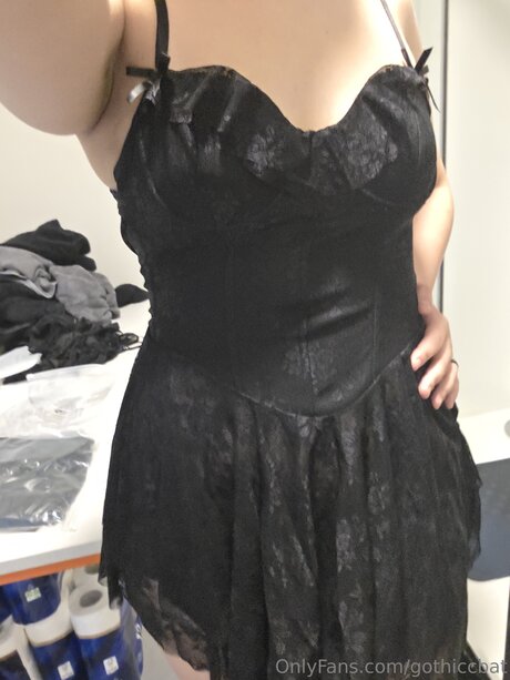 Gothiccbat naked model photos
