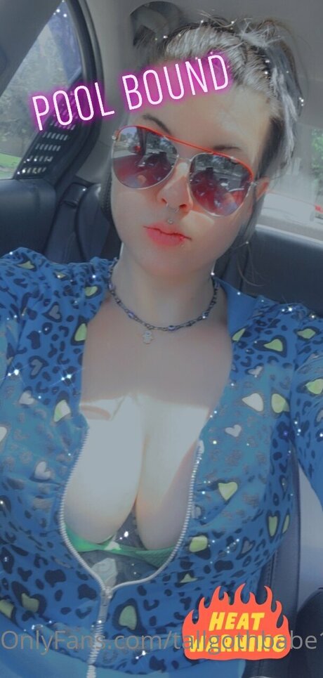 Tallgothbabe14 star pretty picture