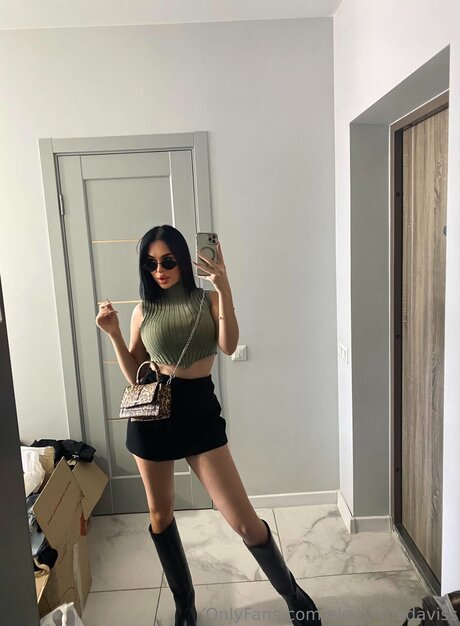 Ekaterinadaviss model exclusive photo