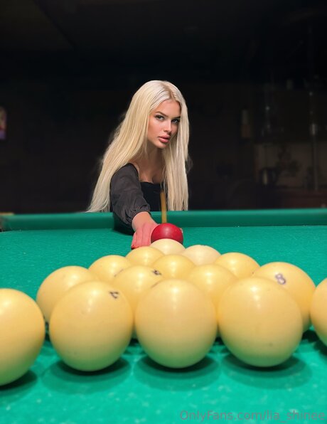 Shine Lia pornstar adult galleries