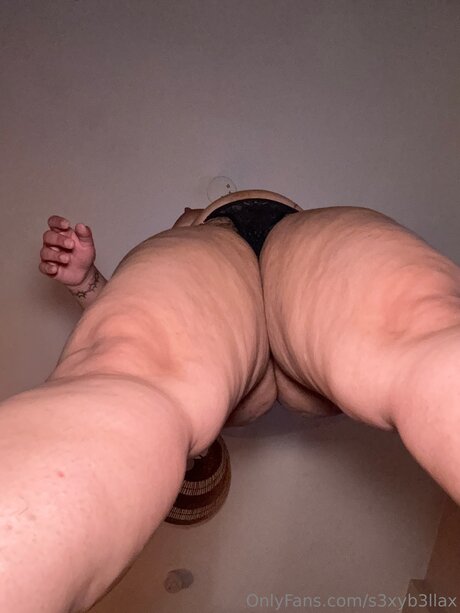 S3xyb3llax star nude picture