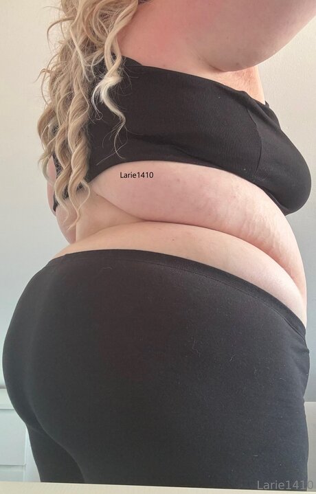 Larie141000 model nice picture