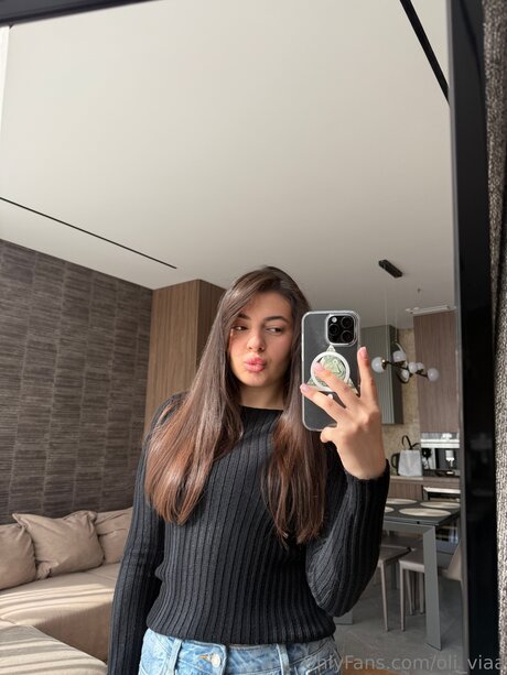 Oli Viaa perfect model photo